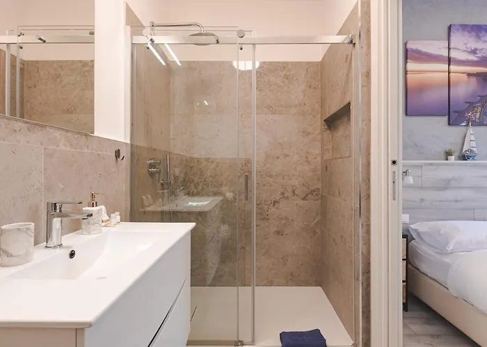 アパート 2 Bedroom Giacinti Comfort Free Wifi トリエステ