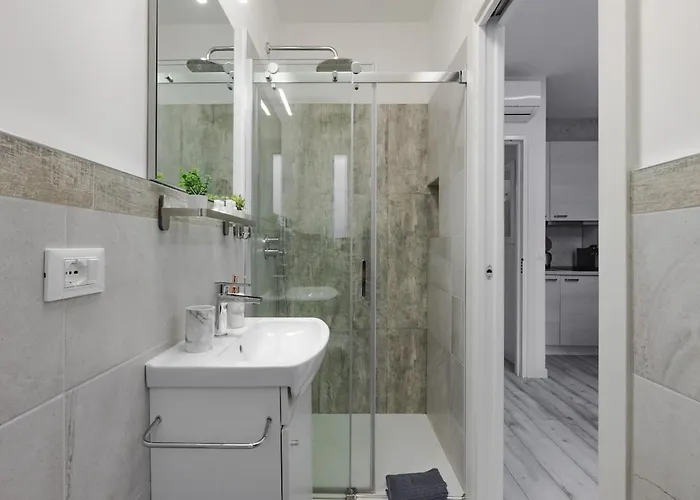 2 Bedroom Giacinti Comfort Free Wifi アパート