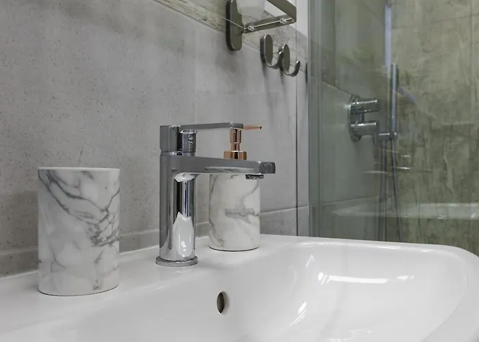 2 Bedroom Giacinti Comfort Free Wifi アパート