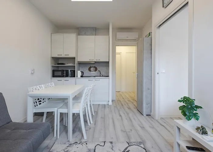 2 Bedroom Giacinti Comfort Free Wifi アパート トリエステ