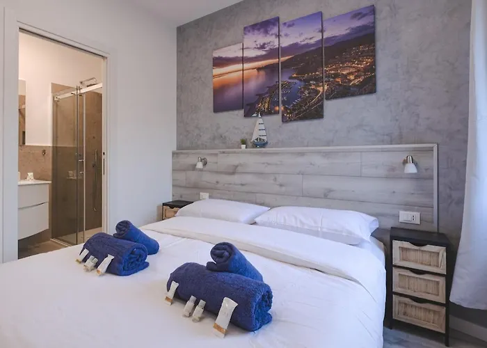 アパート 2 Bedroom Giacinti Comfort Free Wifi トリエステ